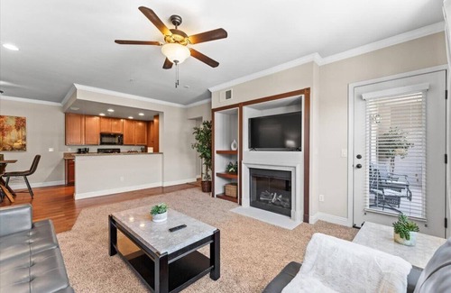Reno/Tahoe Airport Apartment | New Cozy 1BR | Heated Pool, Spa & Sauna Access