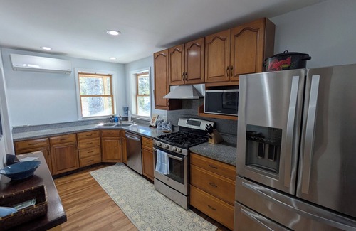 Trenton Cottage | NEW! Cozy 4-bedroom bayside cottage near Acadia - WIFI, AC, and gorgeous views