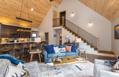 Vilas House | NEW Creekside 4-BR Modern Cabin with Hot Tub, Fire Pit, Grill, 2+ Acre field!