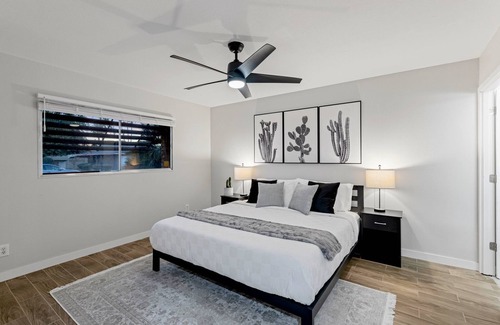 Tempe Villa | NEW! Desert Escape- Heart of Tempe / ASU / Pool / BBQ / Pool Table