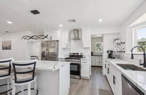 Stallion Springs House | NEW! Desert Mountain Escape with Private Hot Tub