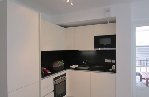 Saint-Tropez City Centre Apartment | New development Place des Lices with underground parking