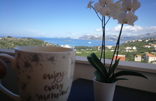 Cavtat Apartment | New double bedroom sea view apartment for family with pool - 700m from the beach