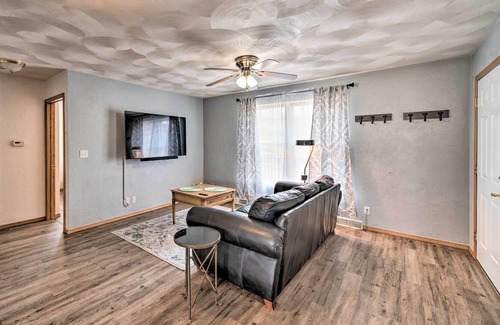 Dubuque Apartment | NEW! Dubuque Apartment w/ Deck < 1 Mi to Downtown!