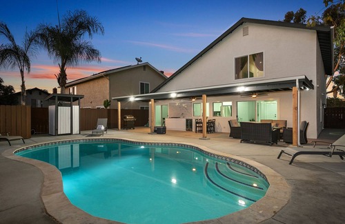 Clairemont Mesa East House | New Entire Bella House San Diego w/Pool