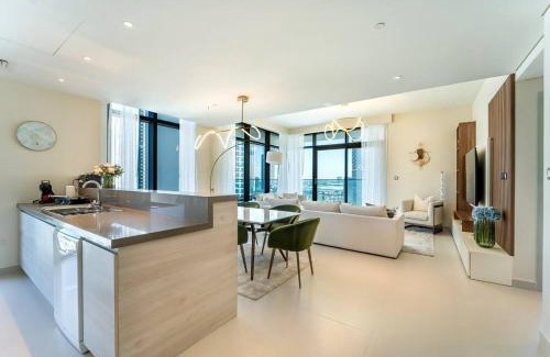Dubai Apartment | NEW Exceptional Lagoon View - 2 Stylish Bedrooms