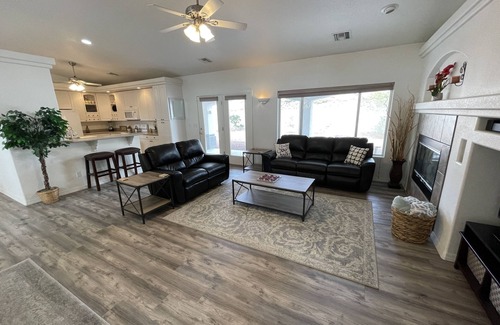 Sunridge Estates House | New Family Home, Large Driveway Close to The Lake, The River, and The Casinos.