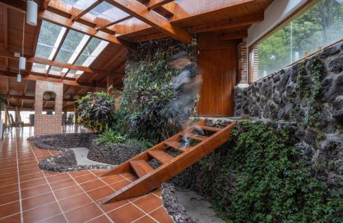 Cuernavaca House | New family house with pool jacuzzi and forest view
