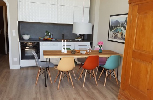 Les Baumettes Apartment | New flat with sea view & garden on the Promenade