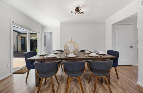 Flower Mound House | New! Flower Mound Home with Pool and Firepit