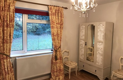 New Forest District House | New Forest house with large garden, near sea. Perfect for families with children