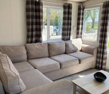 New Forest District Apartment | New Forest Retreat on a 5* Holiday Resort