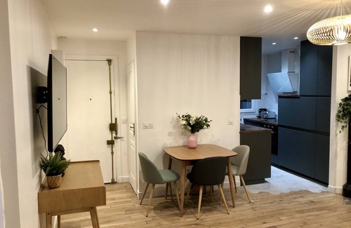 Montmartre Apartment | New, fully-equipped architect-designed apartment at the top of Montmartre hill