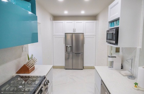 Noord Villa | NEW & Fully Renovated 5 Bedroom, 4 Bath Villa, private pool, Sleeps up to 12,
