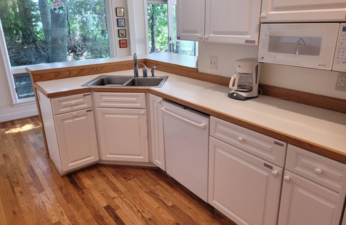 Frankfort House | New! Great Lakes Getaway - incredible Lakefront Location! Walk to beach and downtown!