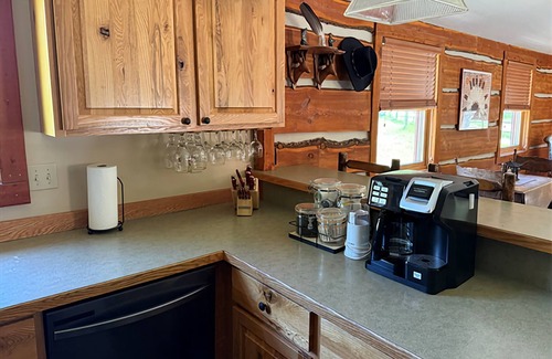 Bozeman Cabin | NEW Guest Ranch Bozeman MT Cabin Lodge on Bridger Creek with mountains & trails