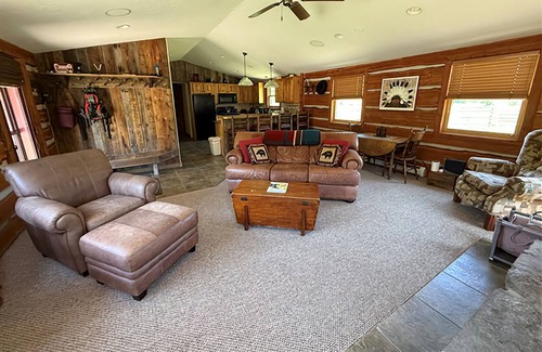 Bozeman Cabin | NEW Guest Ranch Bozeman MT Cabin Lodge on Bridger Creek with mountains & trails