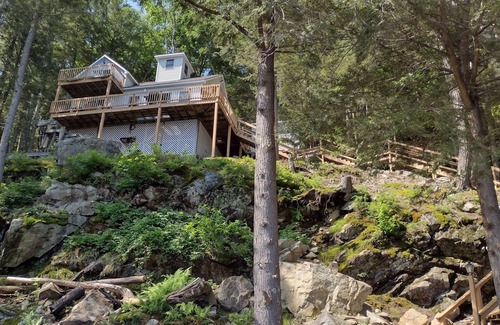 Alton Bay Cottage | New Hampshire Lake Winnipesaukee Island Retreat, Boat access only,