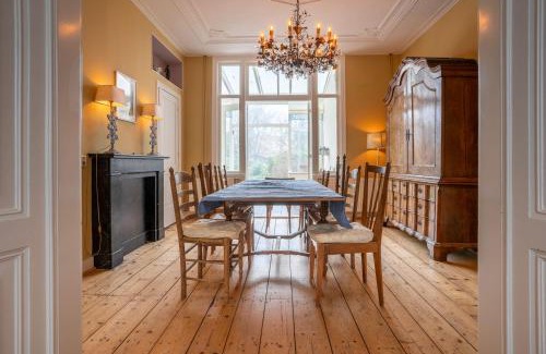 Domburg House | NEW Hello Zeeland - Vakantiehuis Markt 10