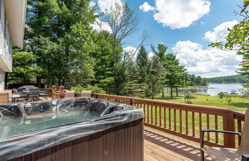 Paradise Point House | New! Hidden Treasure at Paradise Point: Lakefront Dock Slip!