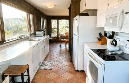 Wellfleet House | New! High Tide Hideaway: Waterfront/Dog-Friendly