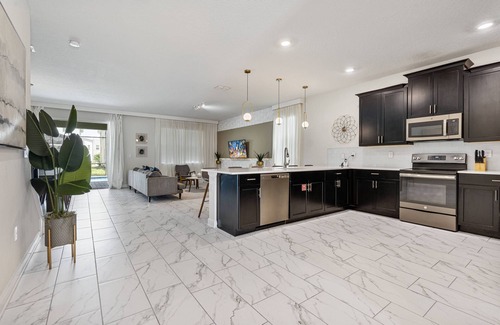 Kissimmee Resort | New Home 9 Bedrooms and 5 Bath At Storey Lake