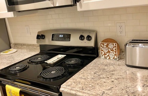 Arden House | New Home Clean 2.5 Mi Airport 15-20 min ASHEVILLE BILTMORE Breweries HIKING GOLF