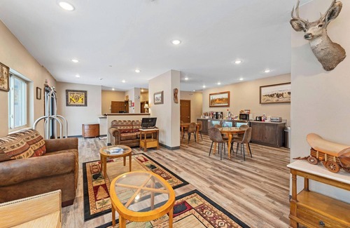 West Yellowstone Hotel | New hotels rooms in west Yellowstone