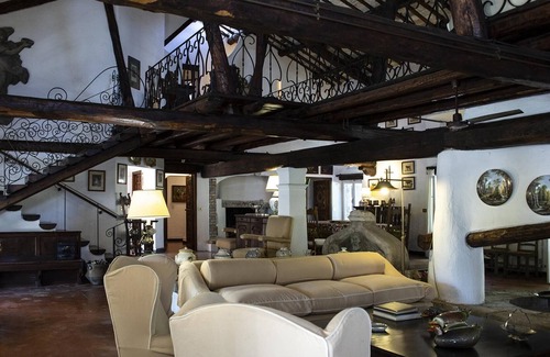 Santa Marinella Villa | NEW! Il Castelletto, Idyllic Beach Villa, commute from Rome, pool, walk to beach train station