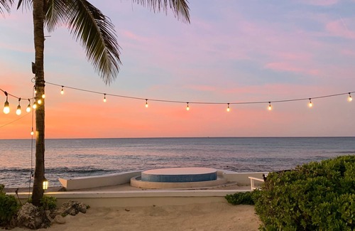 Nassau House | NEW & IMPROVED OCEANFRONT VILLA W/INFINITY POOL & BEST SNORKELING! Sleeps 20