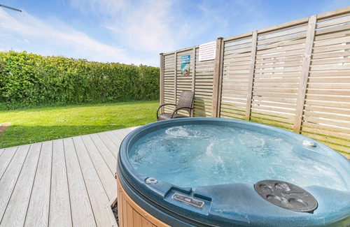 Looe House | New in 2017. Luxurious 14ft-wide holiday home.