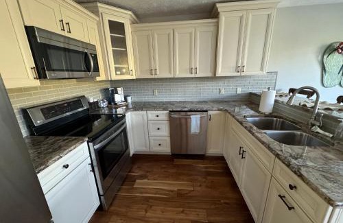 Kelleys Island House | New! Kelleys Island Condo