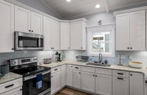 Holden Beach House | New kid friendly cottage w/pool & PrivateWalk