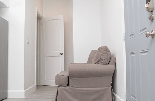 Westward Villas Subdivision Condo | NEW! KingBed-1AirMattress Suite Near BahaMar! 🥂