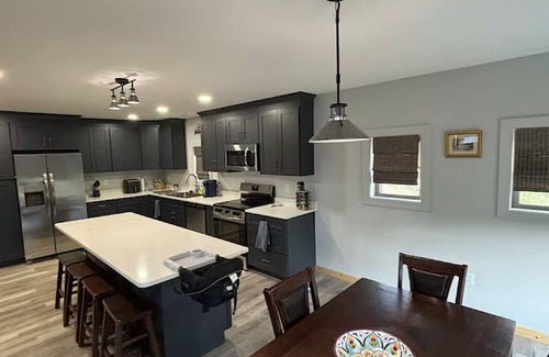 Eddyville House | New lake front home! Bluey on Eddy Bay is minutes from the marina!