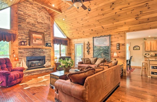 Hayesville Cabin | NEW! Lakefront Hayesville, Nantahala Forest Cabin!