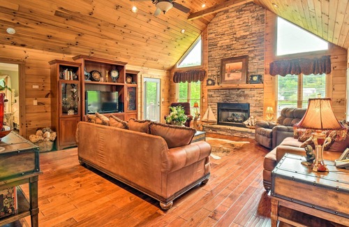 Hayesville Cabin | NEW! Lakefront Hayesville, Nantahala Forest Cabin!
