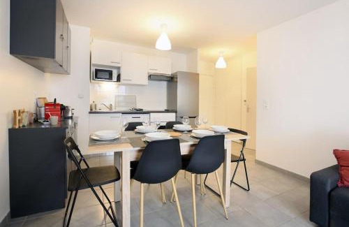 Fontaine Lestang-Bagatelle-Papus-Tabar-Bordelongue Apartment | NEW-Le Patio St Cyprien - Parking - Terrasse - Netflix