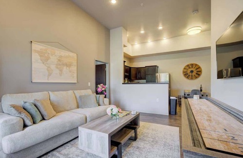 Bozeman Apartment | NEW Lion’s Den | King Bed | Walk to MSU