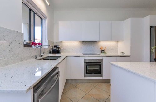 Malmok Condo | *NEW LISTING* - 2BR w/Private Pool in Resort-like Gated Community