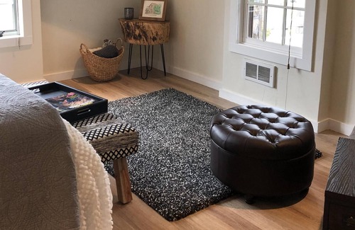Yamhill Apartment | New Listing. Beautiful apartment in the middle of a Willamette Valley vineyard!