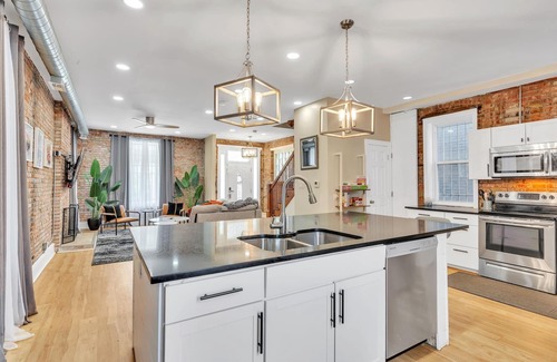 Northeast Kansas City House | NEW LISTING! BriKCtoria 1102 (3-Bedroom Home) - Pets Allowed