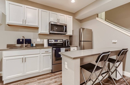 Stapleton House | New Listing! Central Park neighborhood - Vibrant Food Scene and Green Space