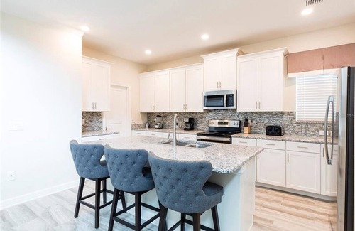 Davenport House | New Listing! Champions Gate Resort, 10mi to Disney & 21mi to Universal - FS383825