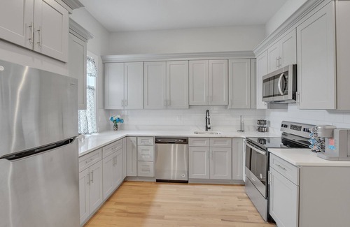 North Ironbound Apartment | NEW LISTING! Charming Gem in Newark by RedAwning