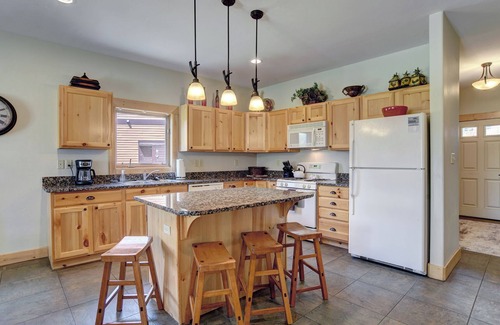 South Fork House | New Listing! Discount Golf Privileges - 20 Mins to Wolf Creek Ski