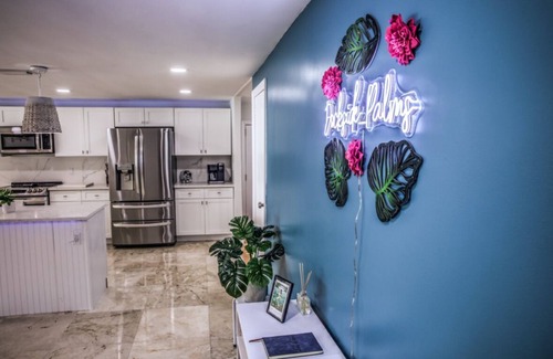 Weeki Wachee Gardens House | New Listing! Dockside Palms Weeki Wachee-Spring Fed Canal-Boat Friendly!