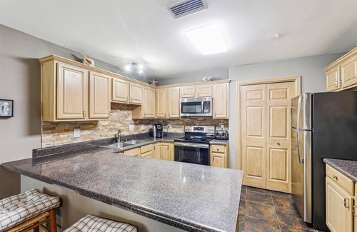 Ono Island Condo | NEW LISTING! Grand Caribbean 101E Condo -50 Yards from the Beach - NO HASSLE CHE