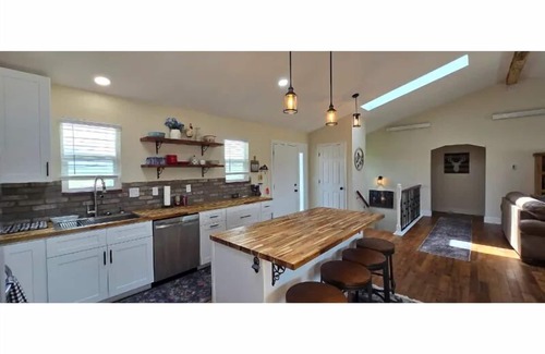 Custer House | New Listing! Granite Heights in Custer State Park
