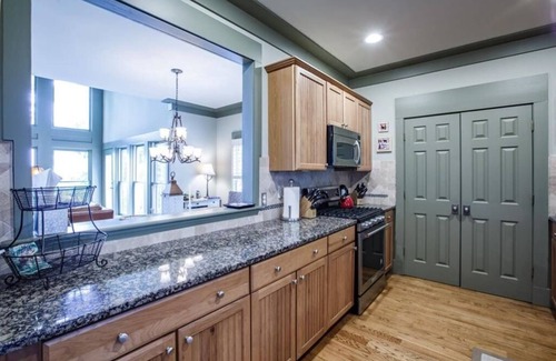 Big Canoe House | New Listing In Popular Big Canoe - Stunning Mountain View!